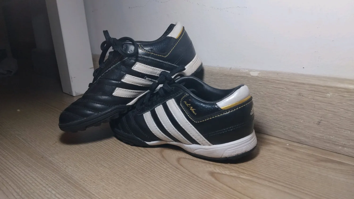 Atlete futbolli Adidas nr 31