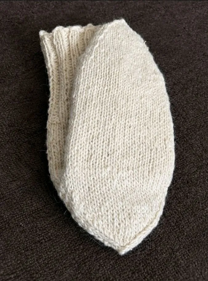 🧶 Çorape Leshi të Punuar me Dorë 🧦