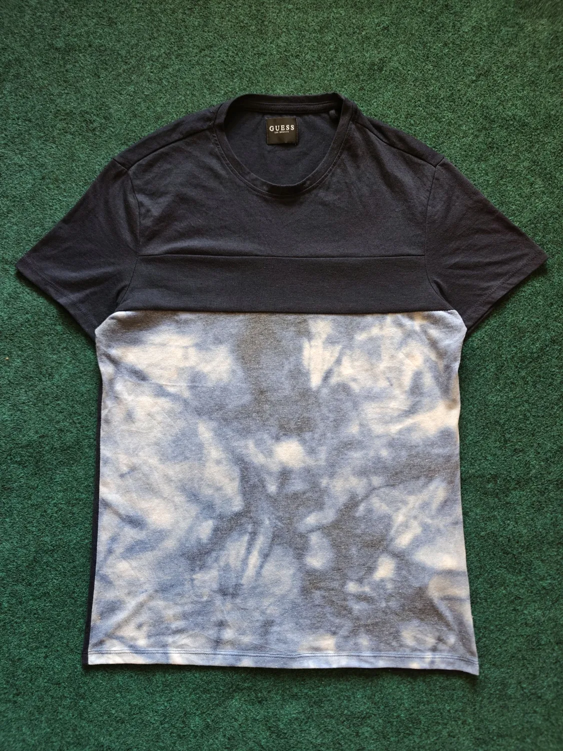 Guess  -  Men's T-Shirt