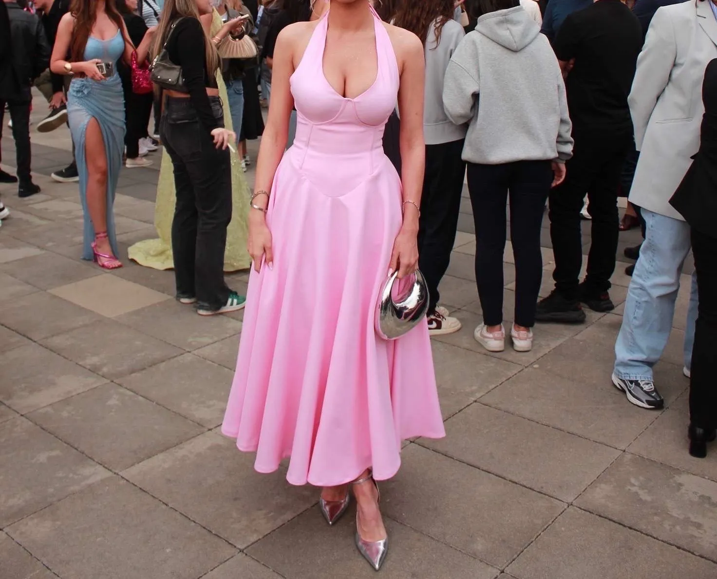 Fustan elegant per femra