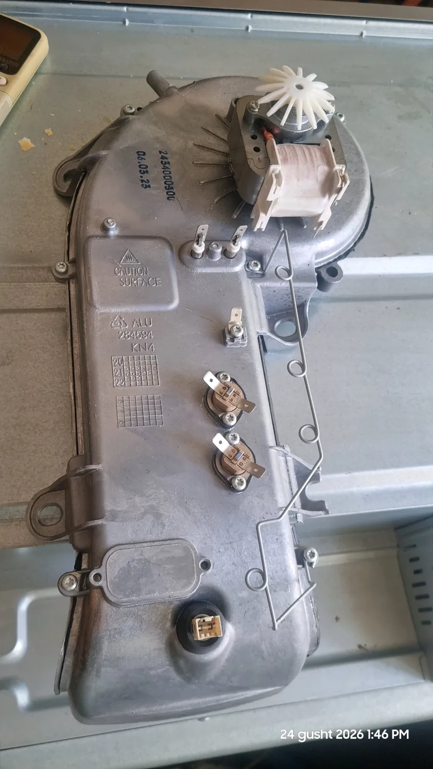 Komplet nxehesi i rrobatharese Beko