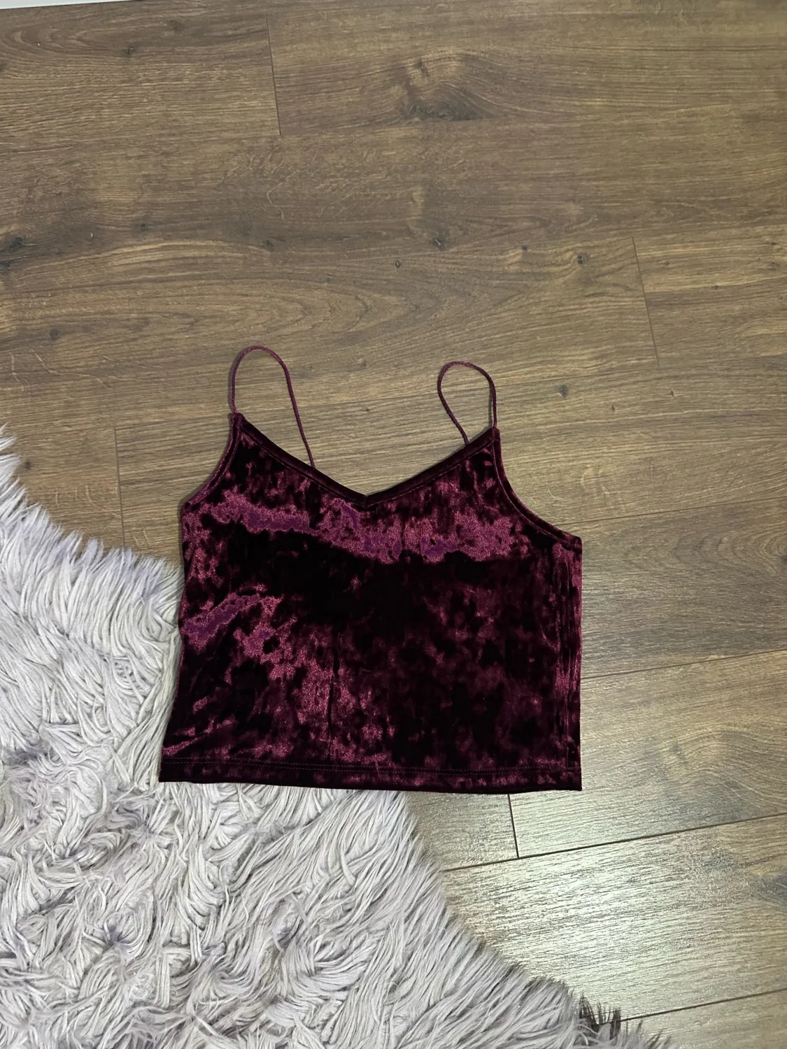 Crop top ngjyre vishnje XS