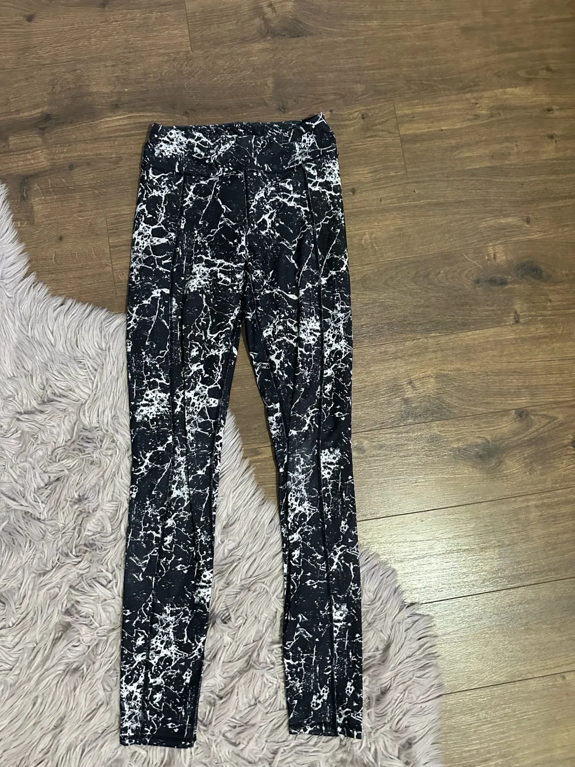 Hellonka/ leggings
