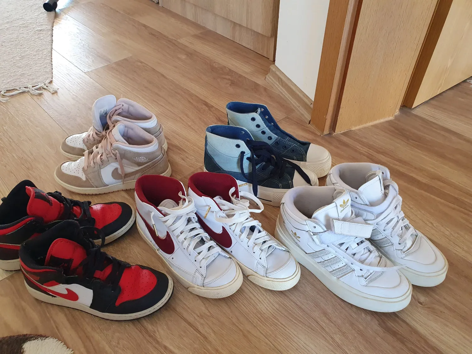 Patika nr 38 dhe 38.5 te gjitha bashke 95 euro ose 1pare 20 euro