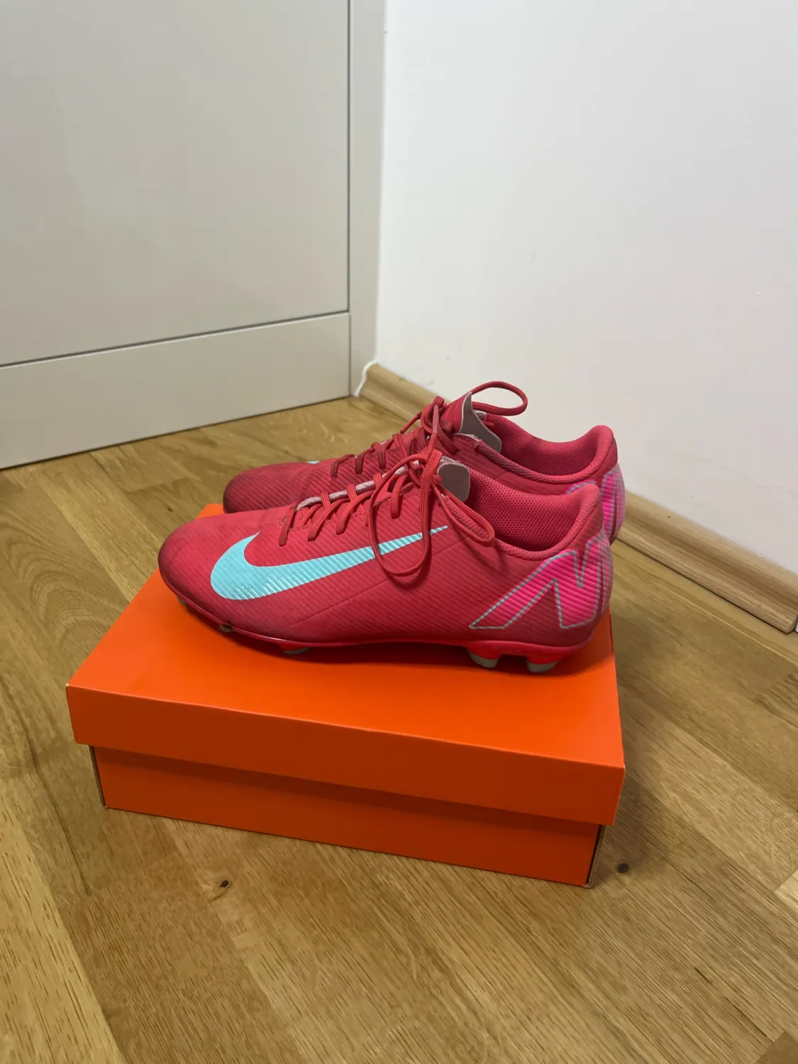 Nike pink vapor