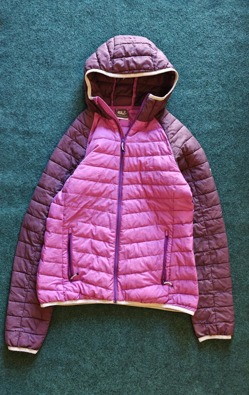 Jack Wolfskin  -  Women's Lightweight Insulated Down Hooded Jacket