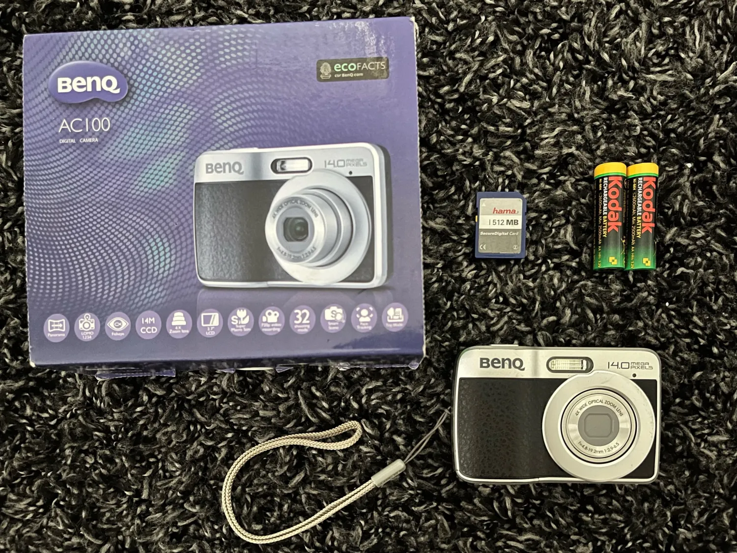Aparat digjital / fotoaparat digjital / digital camera / kamere digjitale