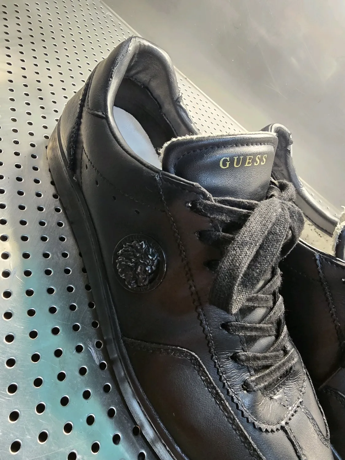 Atlete Guess origjinal