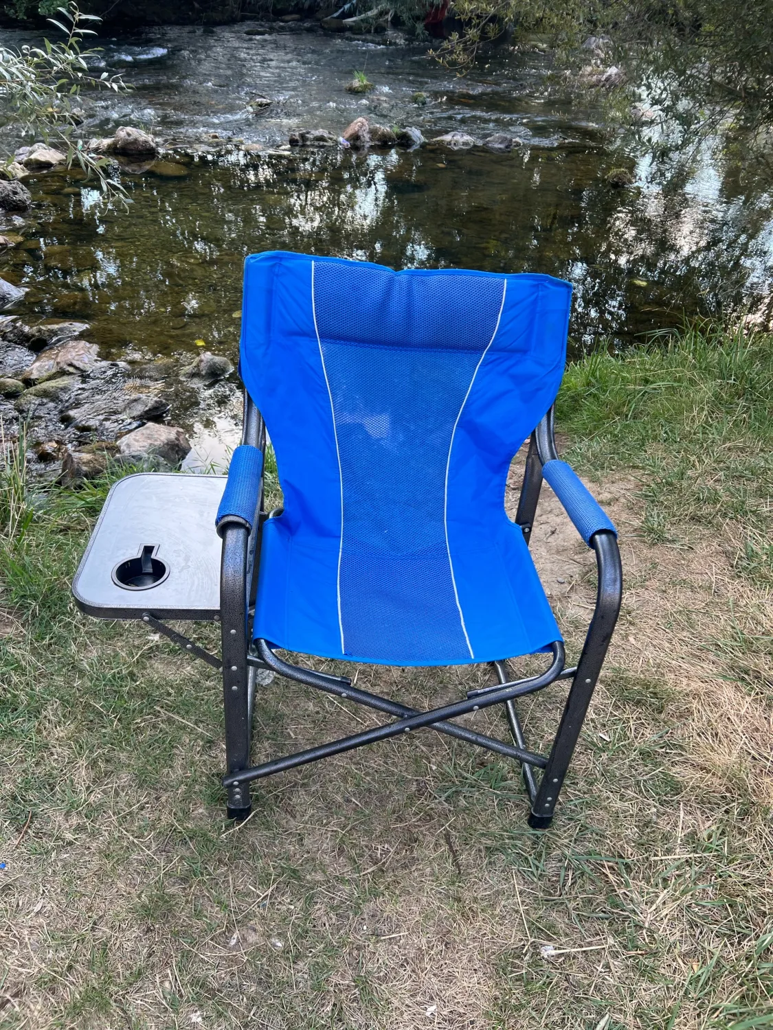 Karige me tavolin  per kamping ose peshqkim