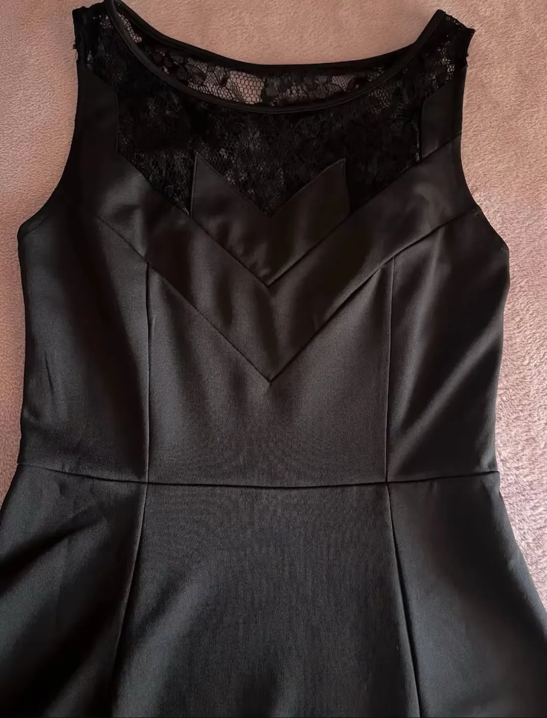 Fustan