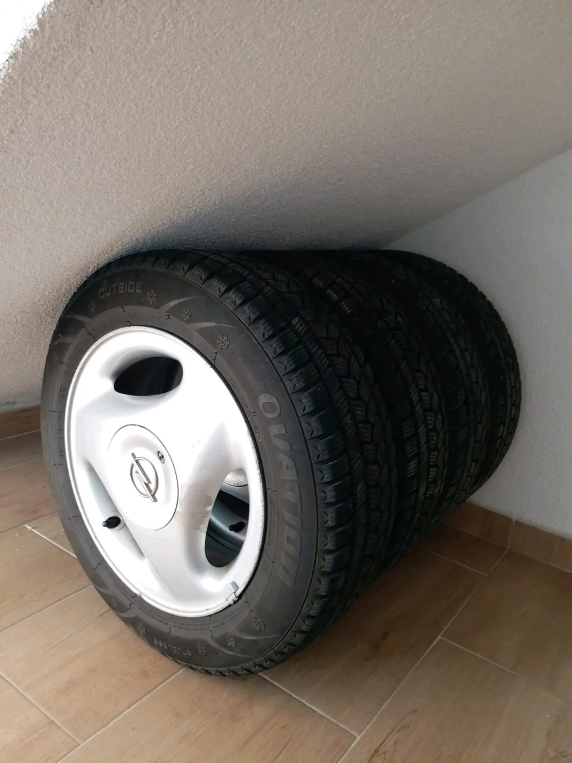 Goma dimri me fellne nr 14 (4cop)