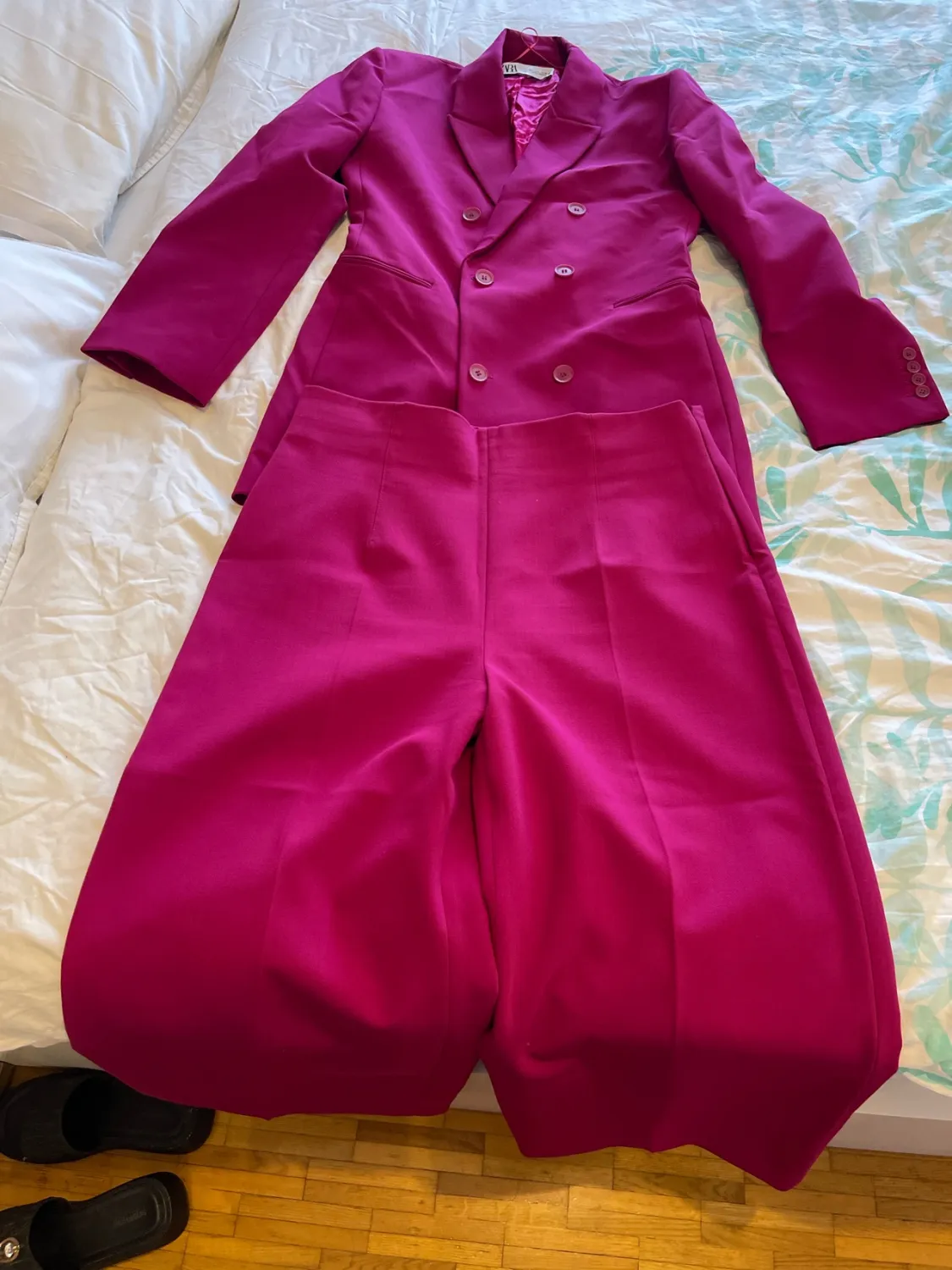 Kostume Zara