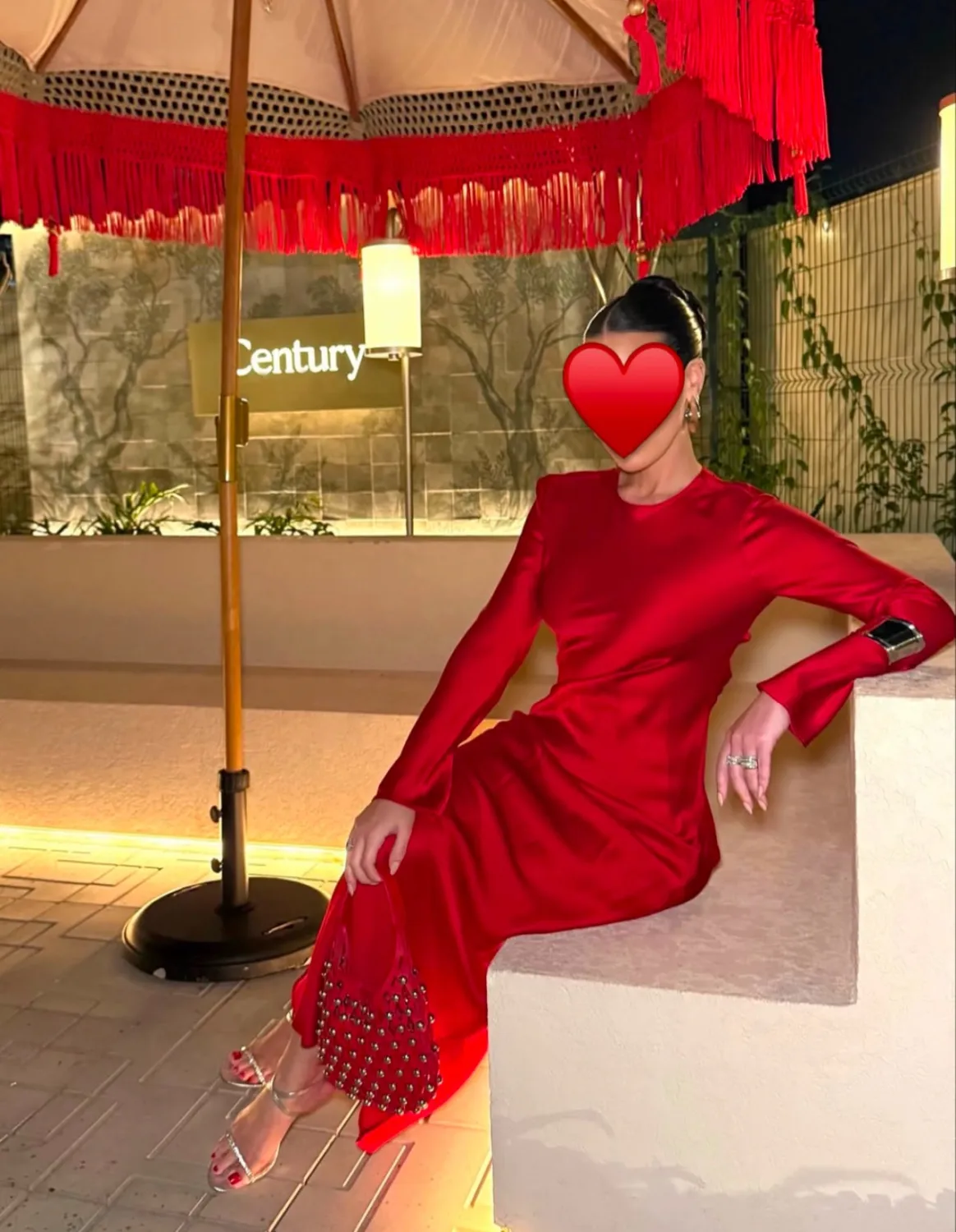 Fustan sateni